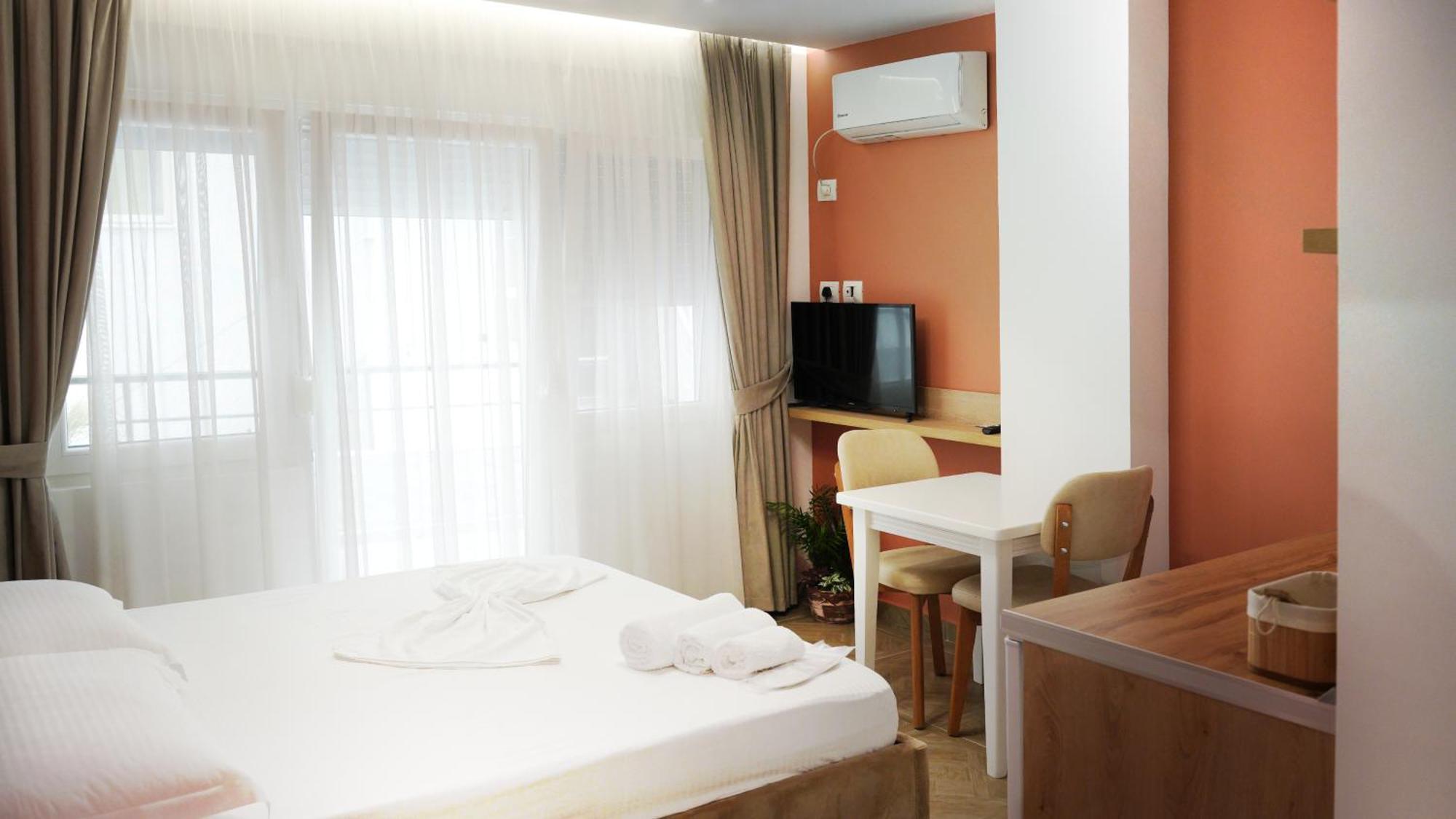Hotel Luris Golem  Dış mekan fotoğraf