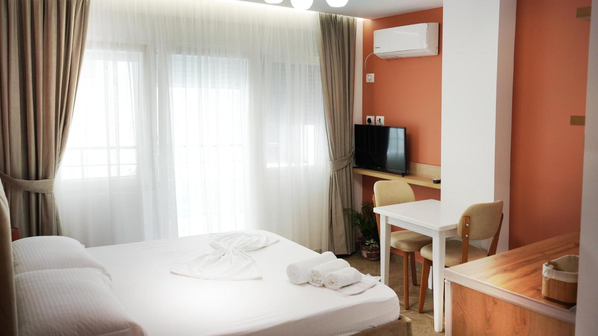 Hotel Luris Golem  Dış mekan fotoğraf