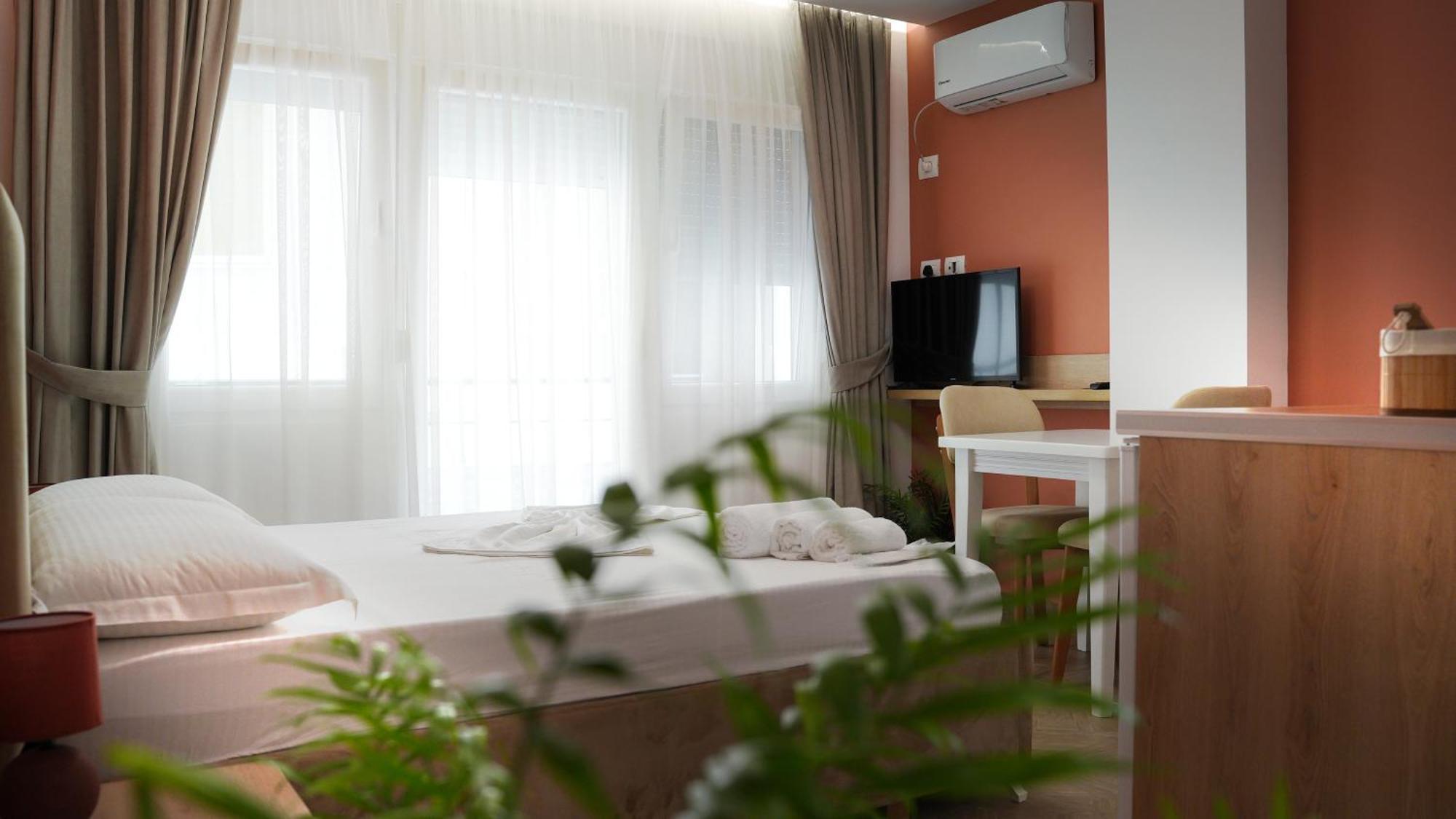 Hotel Luris Golem  Dış mekan fotoğraf